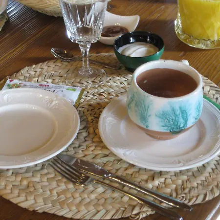 Casa Cantarana Bed & Breakfast *